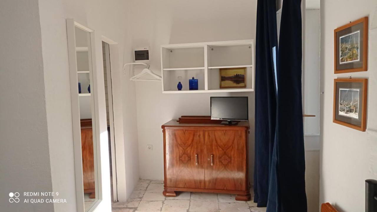 Charming Two-Bed Apartment Orange Garden Sutivan Bagian luar foto